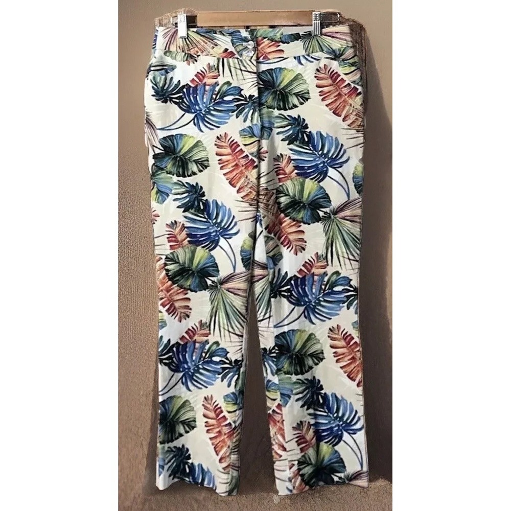 NWT CHICO'S SECRET STRETCH Tropical Leaf CROP CAPRI PANTS Chico's Sz 4 (0) $89